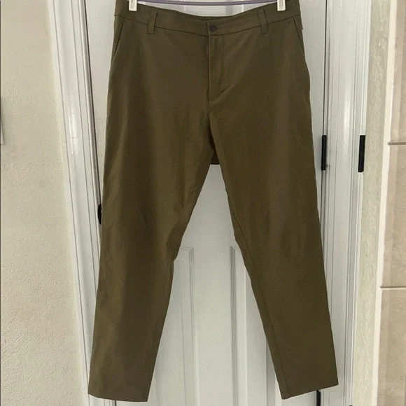Lululemon Men’s ABC Slim-Fit 5 Pocket Pants in Olive - Picture 6 of 14